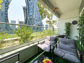 Trophy - Blossom Suites w Balcony Garden & Canal View